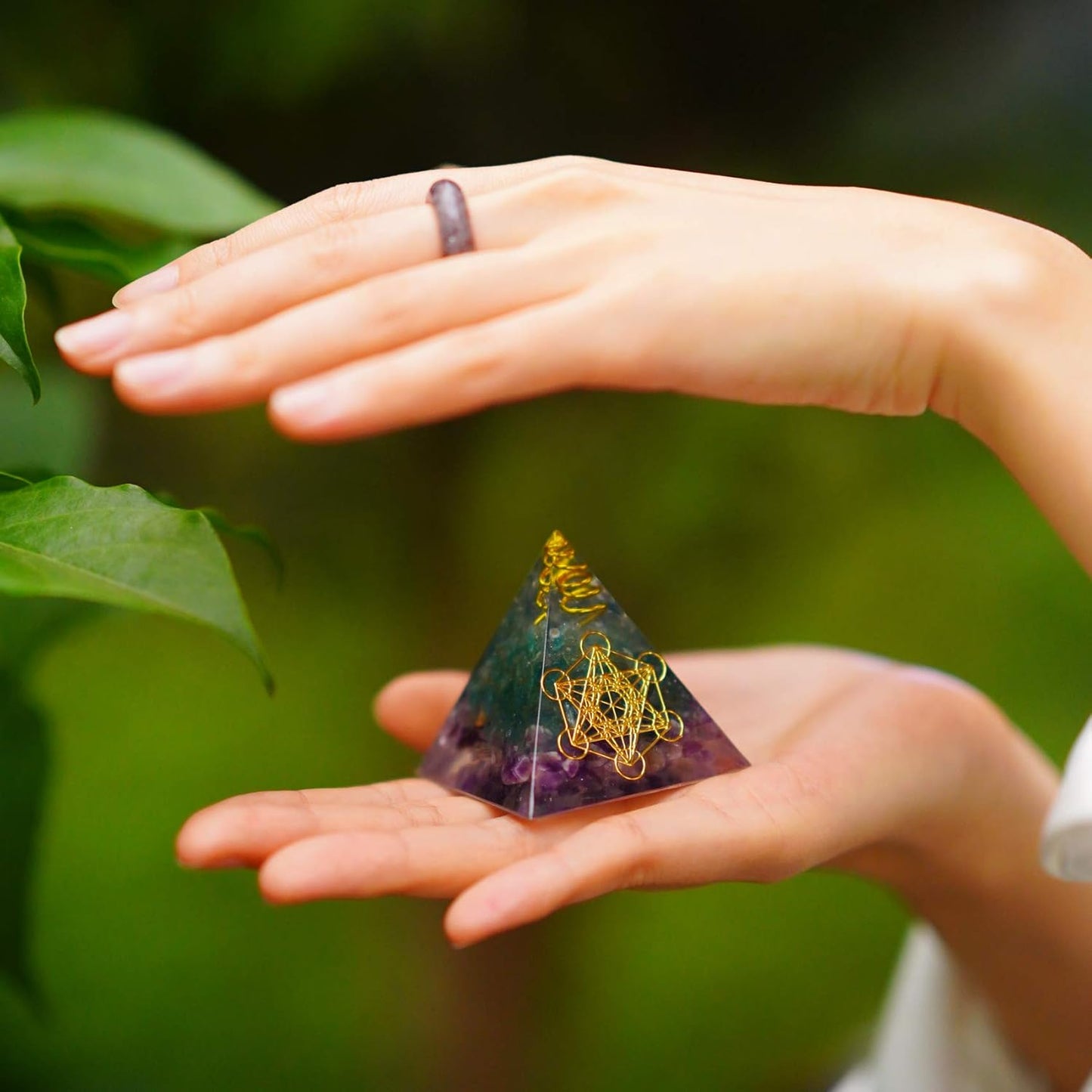 7Pcs Orgone Pyramid Sets for Reducig Stress Healing Meditation Attract Wealth Luck- Includes Protection Crystals Pyramid Energy Generator, Healing Crystal Stones, 7 Chakra Necklace and Money Trees Etc